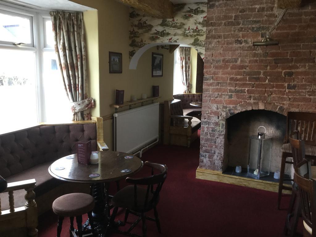The Huntsman Hotel Cheadle  Exterior photo