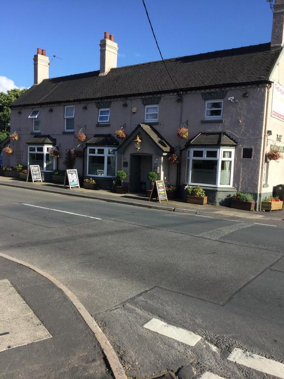 The Huntsman Hotel Cheadle  Exterior photo